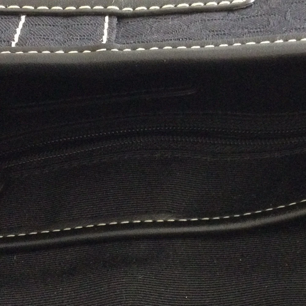 Stylish Black Coach Vintage Signature Women's Handbag